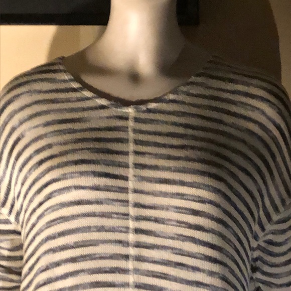 *Lightweight Tan and Blue Striped Sweater! - Picture 5 of 8